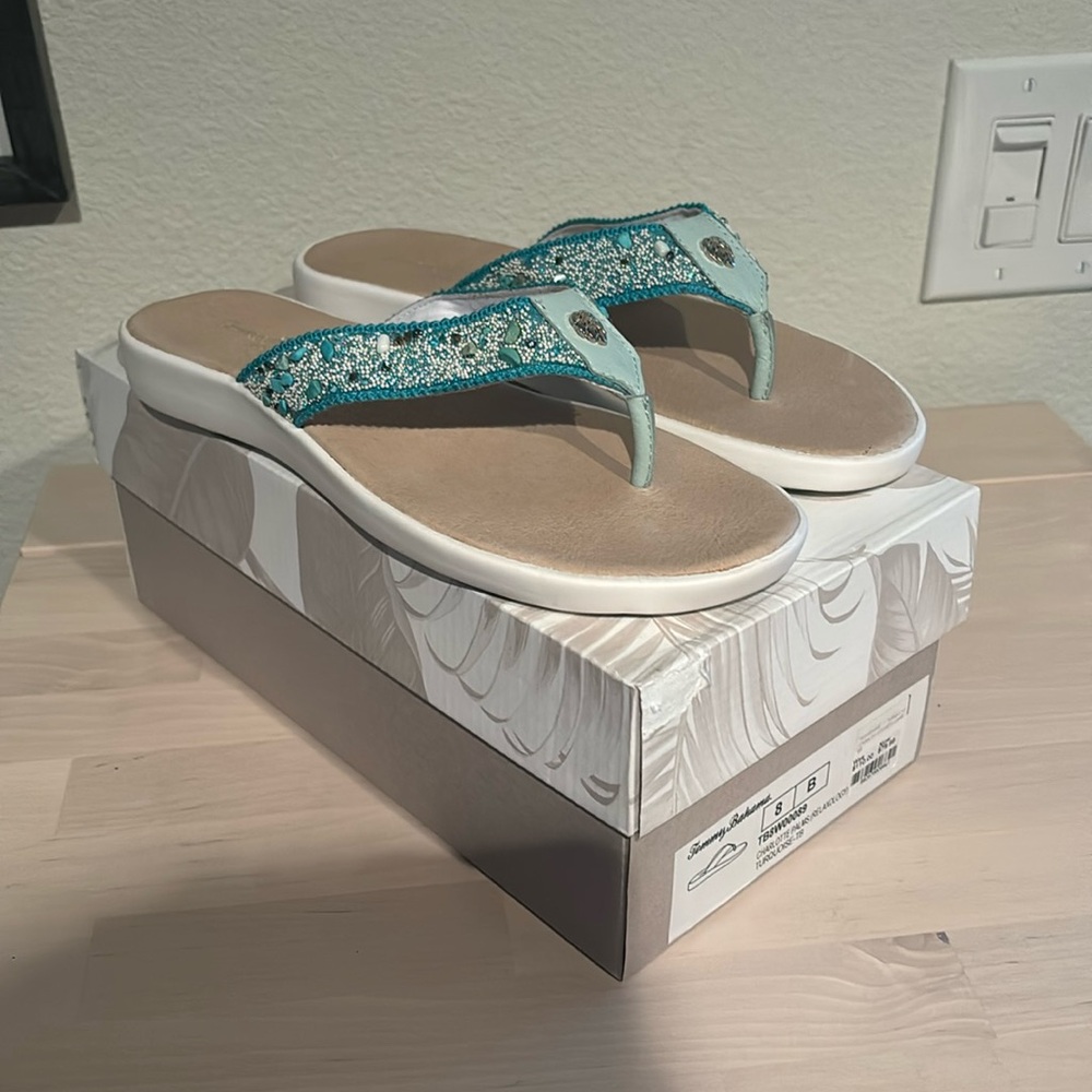 NIB Tommy Bahama Relaxology size 8 Charlotte Palms Turquoise sandals 🩴